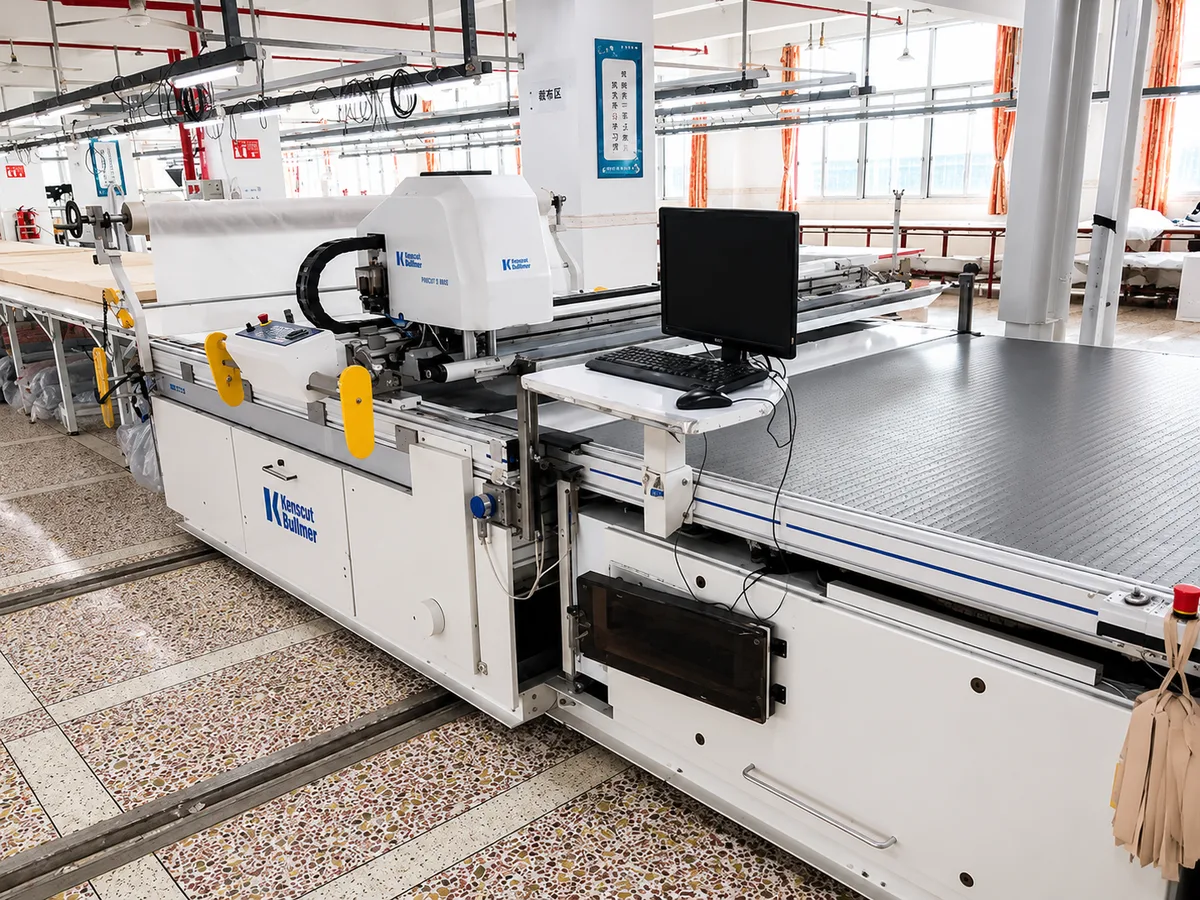 Automatic cutting bed and fabric spreading equipment